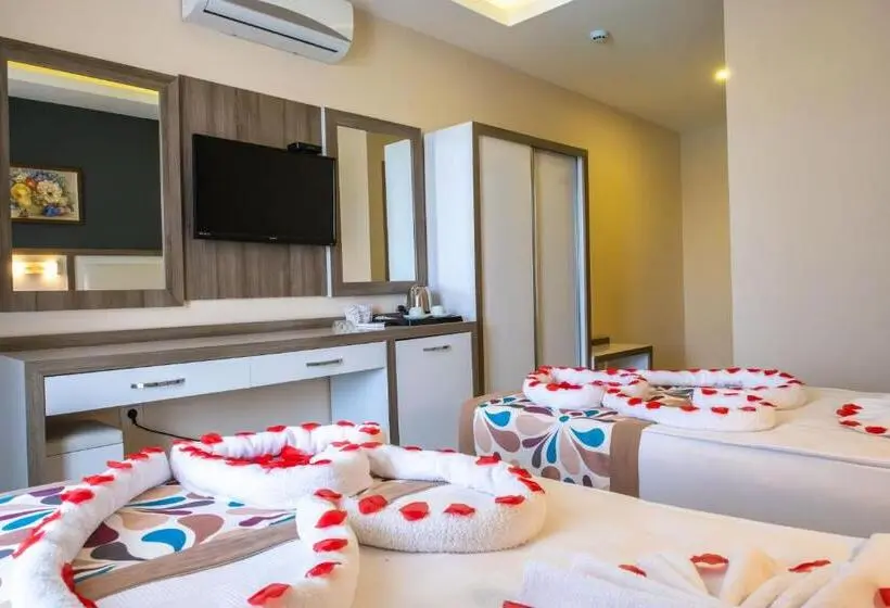 Habitació Triple Estàndard, Acar
