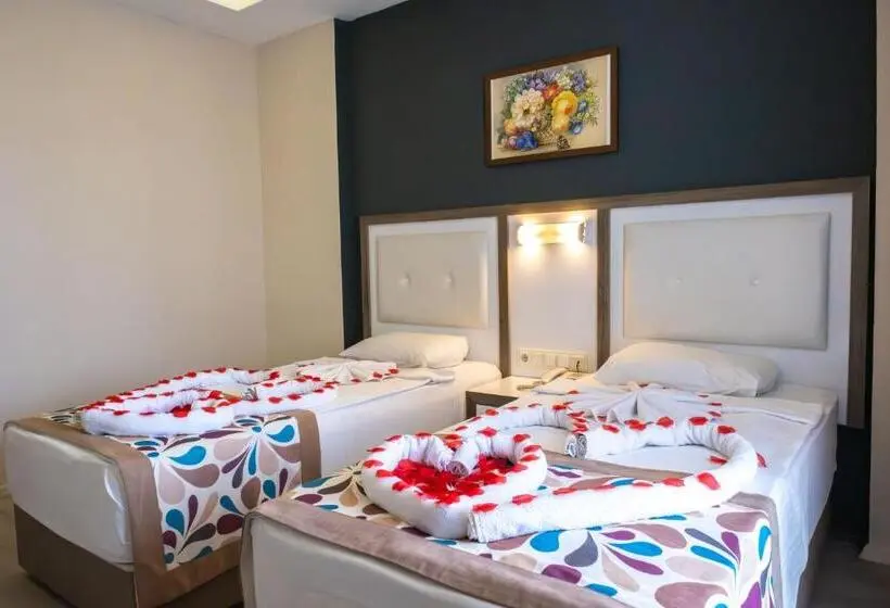 Habitació Triple Estàndard, Acar