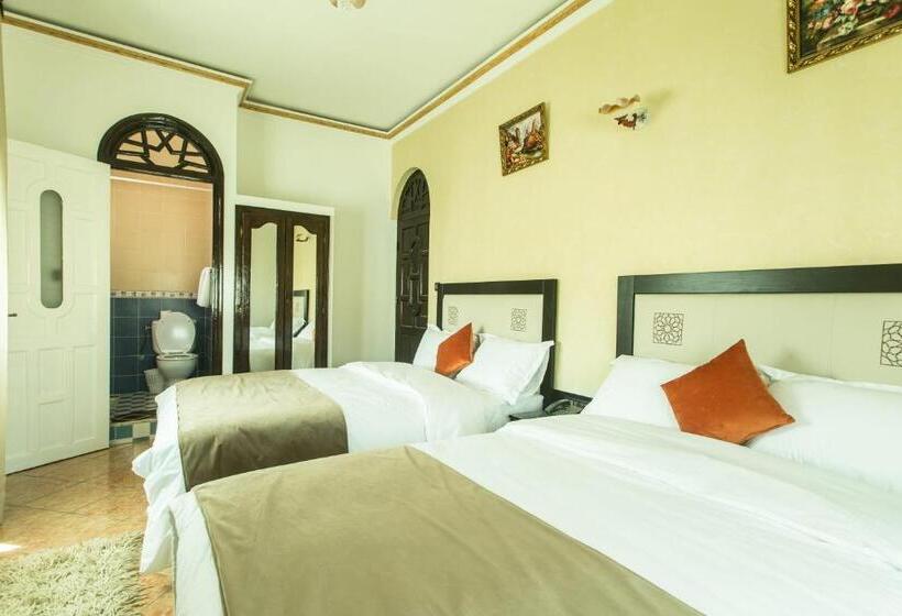 חדר סטנדרט לארבעה, Borj Mogador