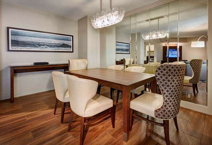 スイート, Embassy Suites By Hilton Birmingham Hoover