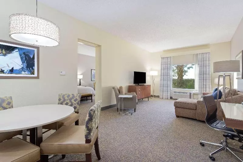 キングサイズベッドのスイートルーム, Hampton Inn & Suites Wellington