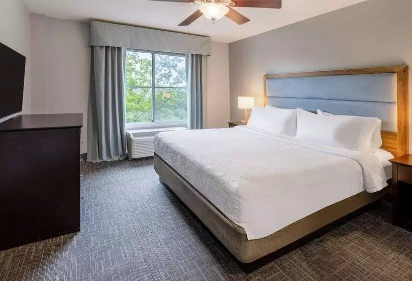 キングサイズベッドのスイートルーム, Homewood Suites By Hilton Rochester/greece, Ny