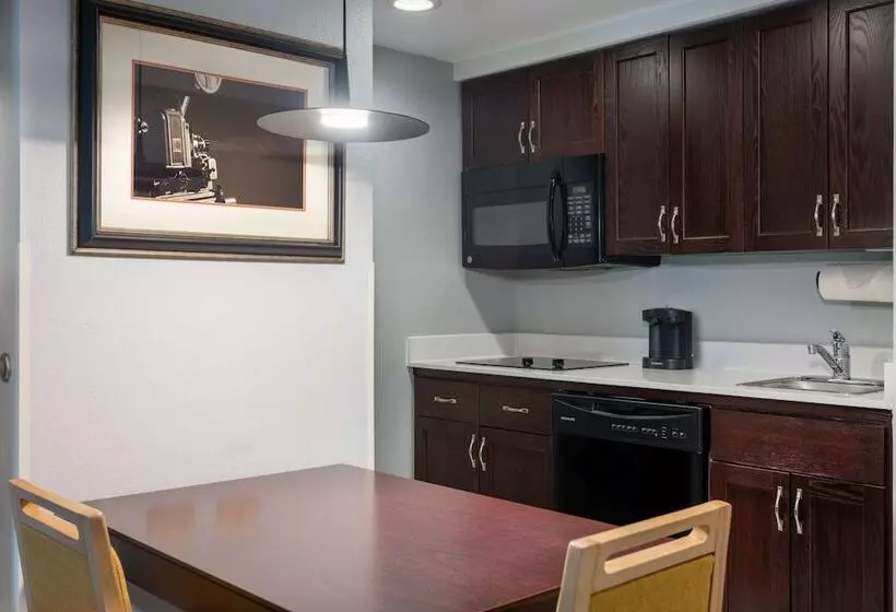 キングサイズベッドのスイートルーム, Homewood Suites By Hilton Rochester/greece, Ny