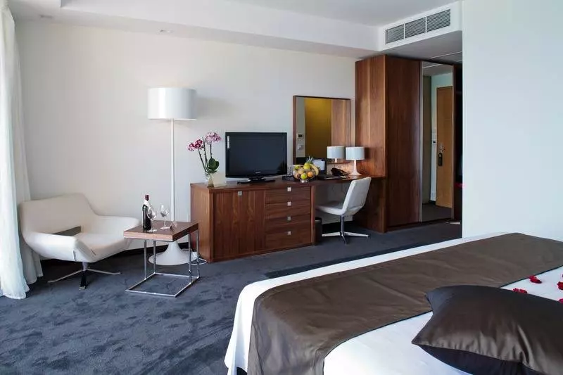 اتاق استاندارد با چشم‌انداز زمین, Lighthouse Golf & Spa