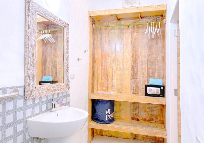 高级洋房, Lime N Soda Beachfront Resort