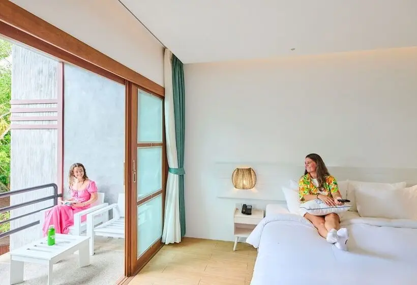 اتاق سوپریور با چشم‌انداز باغ, Lub D Koh Tao Tanote Bay