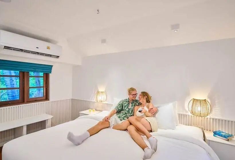 بانگلوی سوپریور, Lub D Koh Tao Tanote Bay