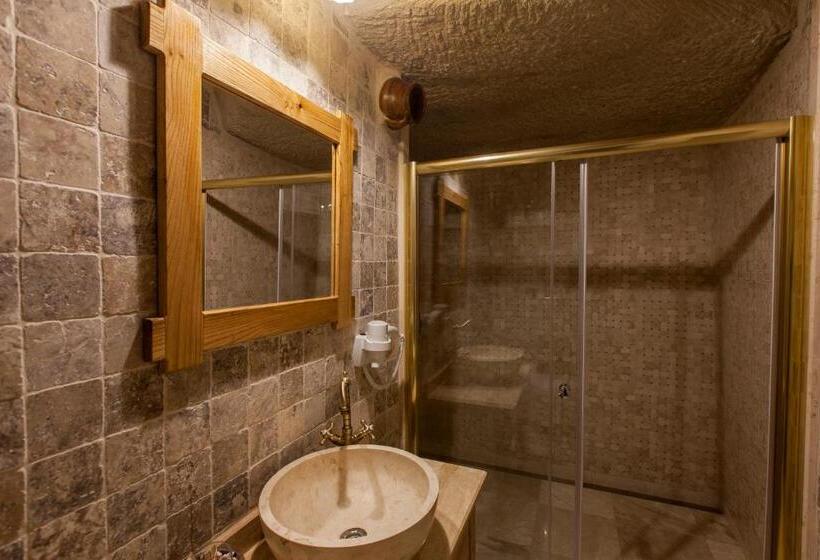 غرفة كلاسيكية, Mithra Cave