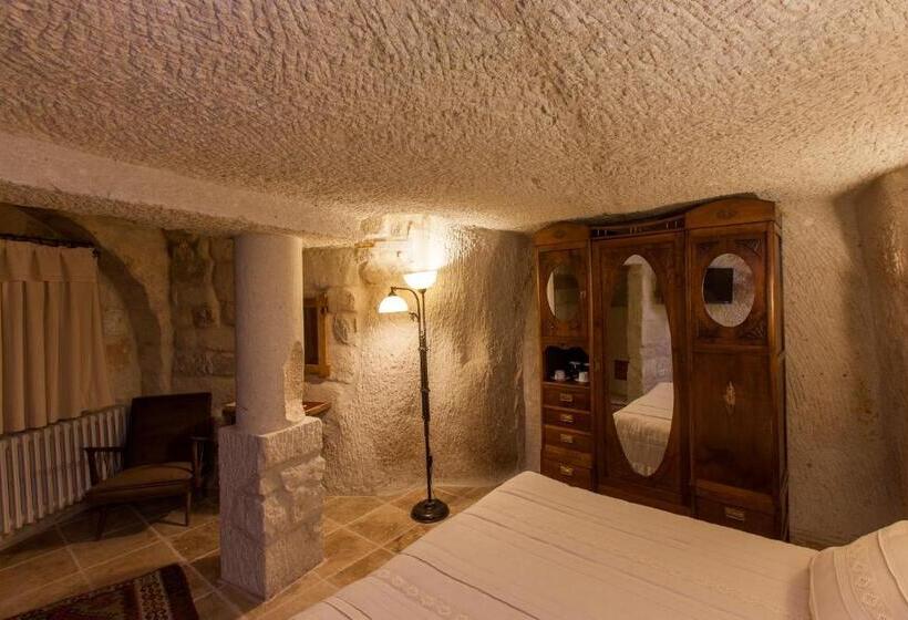 Quarto Clássico, Mithra Cave