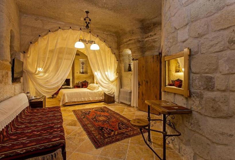 Quarto Deluxe, Mithra Cave