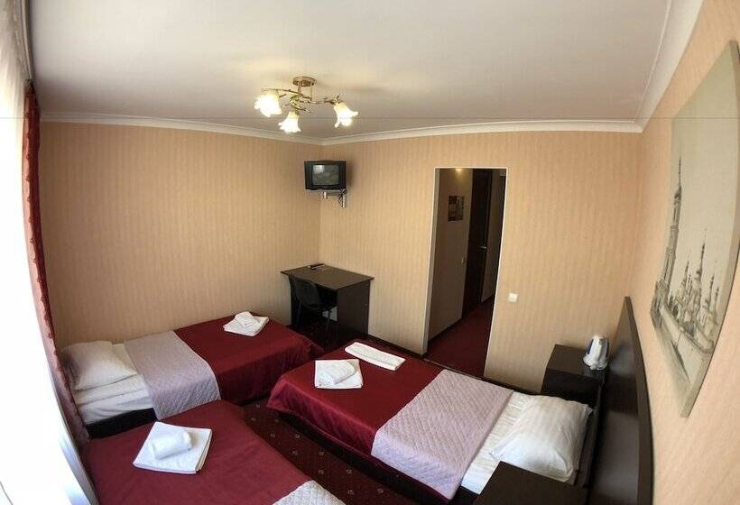 اتاق استاندارد سه نفره, Nivki