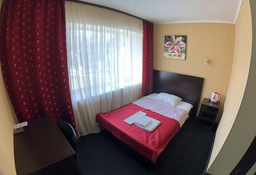 اتاق استاندارد یک نفره, Nivki