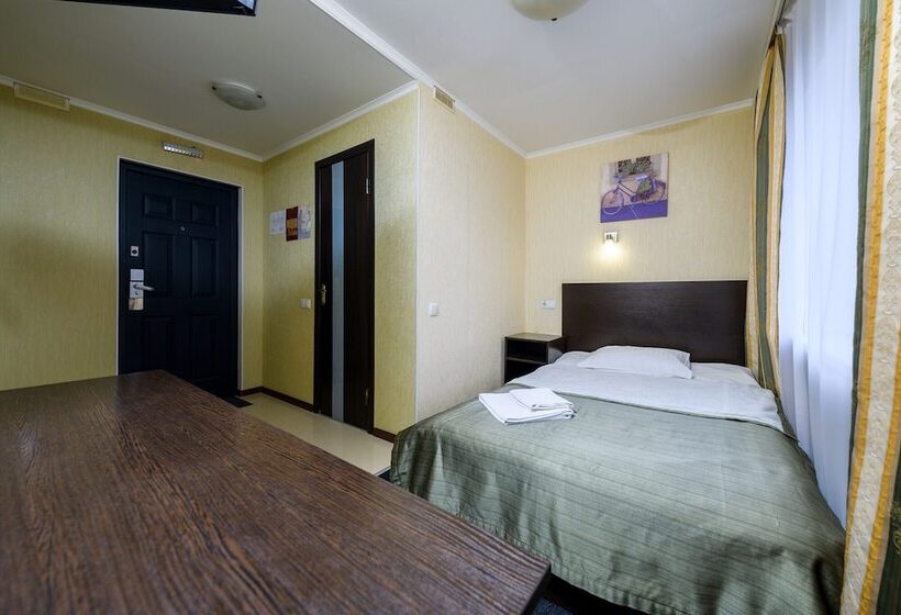 اتاق استاندارد یک نفره, Nivki