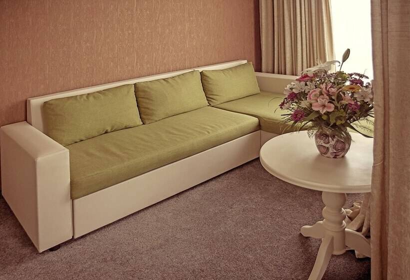 주니어 스위트, Park Hotel Plovdiv