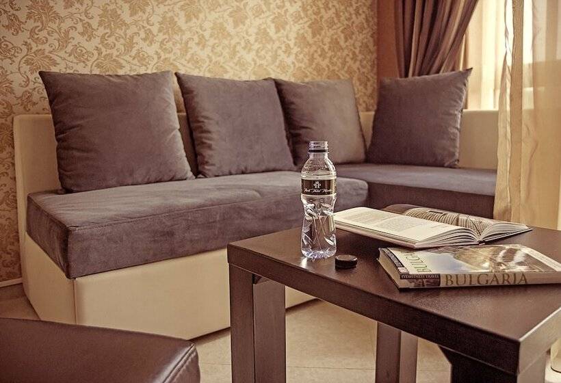 주니어 스위트, Park Hotel Plovdiv