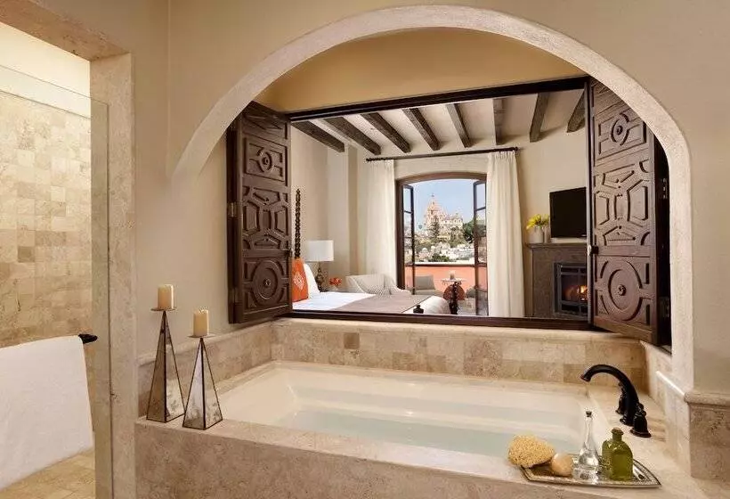 سوئیت با تخت بزرگ, Rosewood San Miguel De Allende