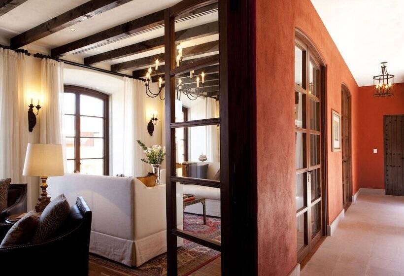 带大床的套房, Rosewood San Miguel De Allende
