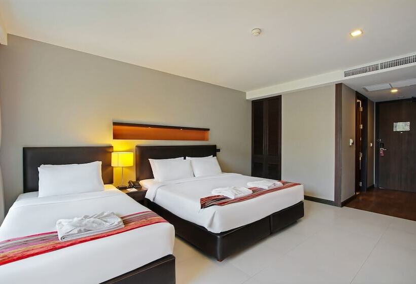 Háromágyas Deluxe Szoba, The Serenity Hua Hin