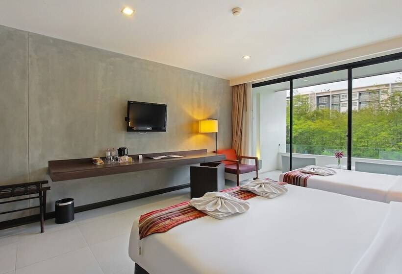 Háromágyas Deluxe Szoba, The Serenity Hua Hin