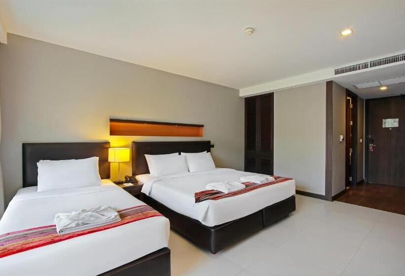 Háromágyas Deluxe Szoba, The Serenity Hua Hin