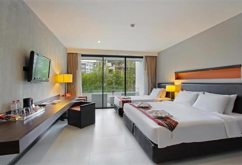 Háromágyas Deluxe Szoba, The Serenity Hua Hin