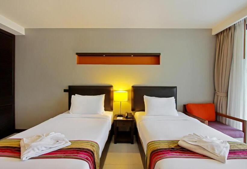 Medencére Néző Deluxe Szoba, The Serenity Hua Hin