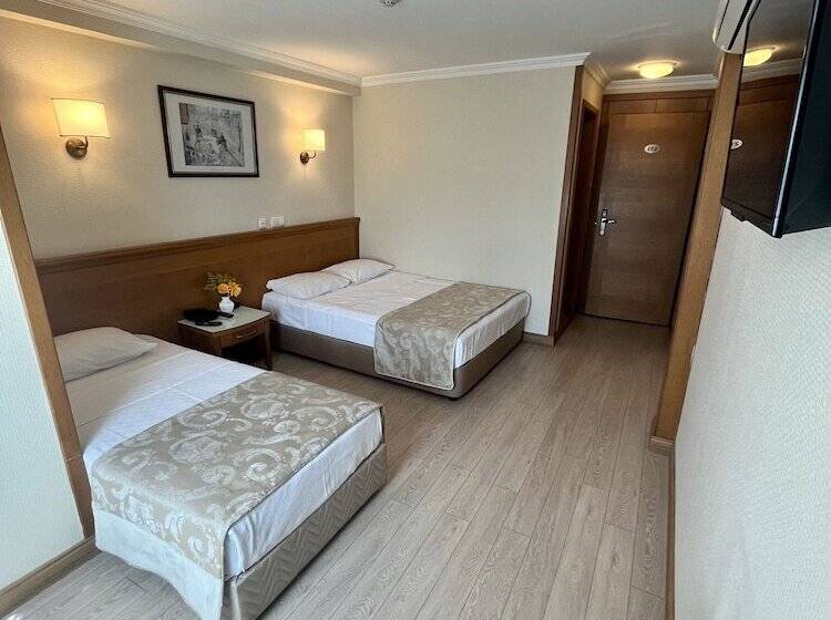スタンダードトリプルルーム, Yavuz Otel