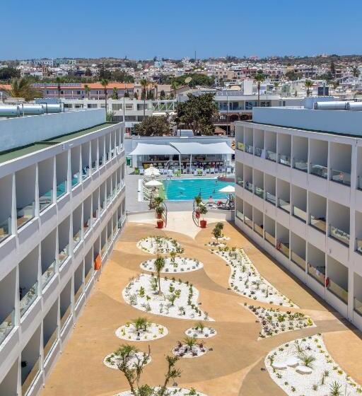 Номер Superior, Nicholas Color