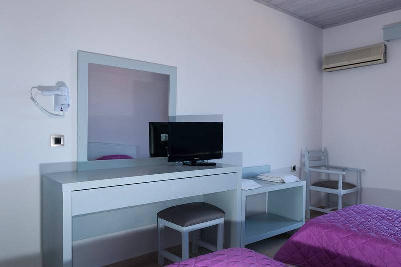 آپارتمان 1 خوابه, Tom & John Center