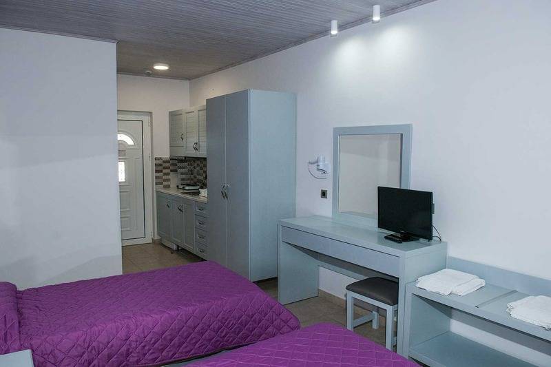 آپارتمان 1 خوابه, Tom & John Center