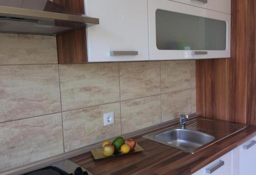 Апартаменты 2 Спальни Вид на Море, Villa Laguna