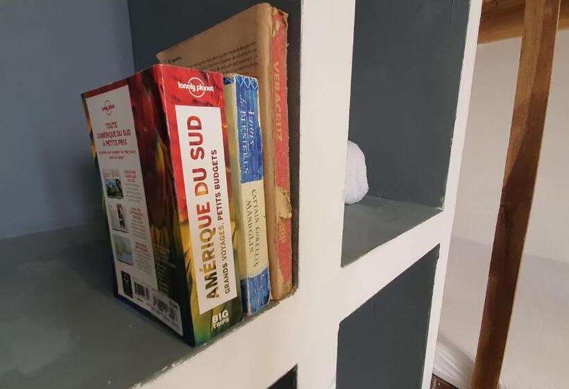 Кровать в Общей Комнате, Base Camp México