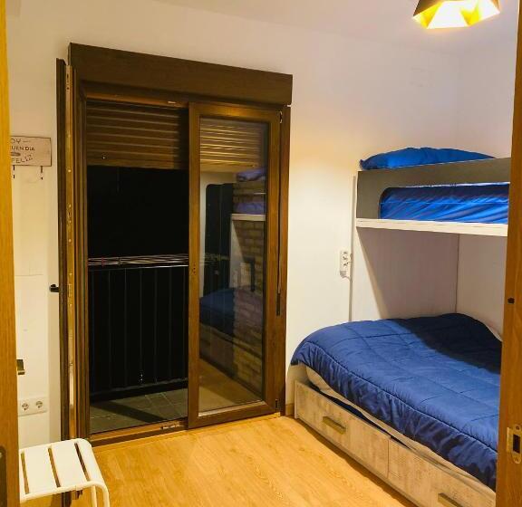 Семейный Номер Совместный Санузел, Albergue Estrella Guia