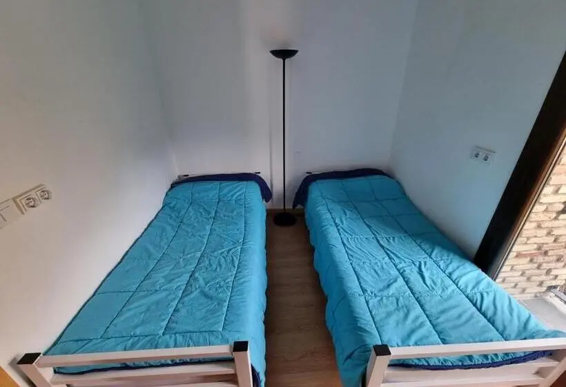 اتاق اکونومی, Albergue Estrella Guia