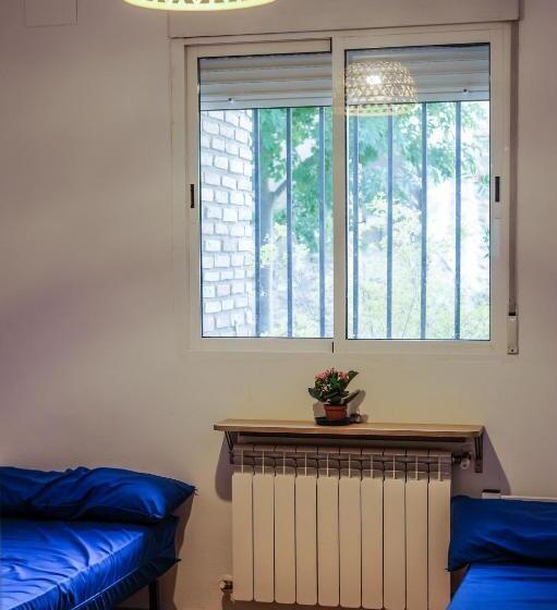 Номер Стандарт, Albergue Estrella Guia