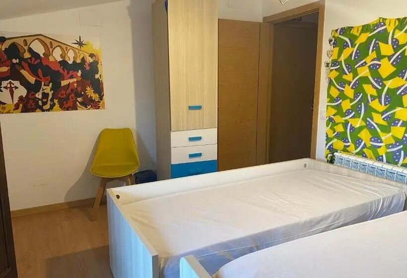 اتاق استاندارد با سرویس بهداشتی مشترک, Albergue Estrella Guia