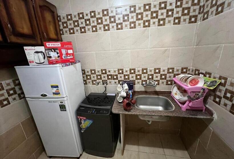 Bed in Shared Room with Shared Bathroom, Almanara Hotel Marsa Matrouh