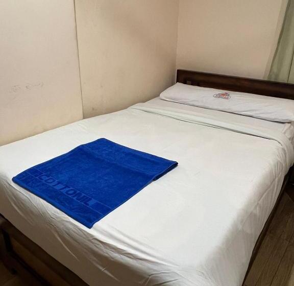 Bed in Shared Room with Shared Bathroom, Almanara Hotel Marsa Matrouh