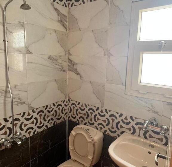 اتاق لوکس با تخت بزرگ, Almanara Hotel Marsa Matrouh