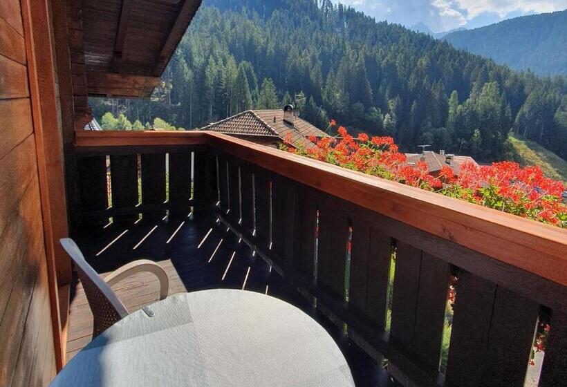 חדר סטנדרט עם מרפסת, Haus Herta B&b