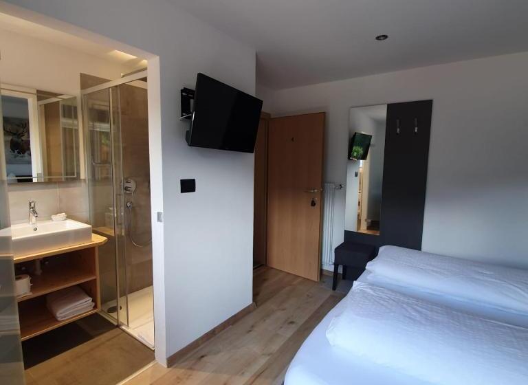 Номер Стандарт с Балконом, Haus Herta B&b