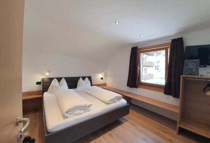 חדר סטנדרט לארבעה, Haus Herta B&b