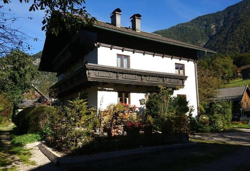 غرفة قياسية مزوَّدة بشُرفة, Sportpension Schober