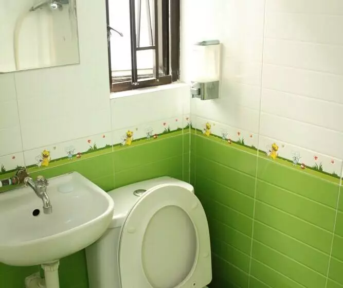 اتاق استاندارد یک نفره, Om Guest House