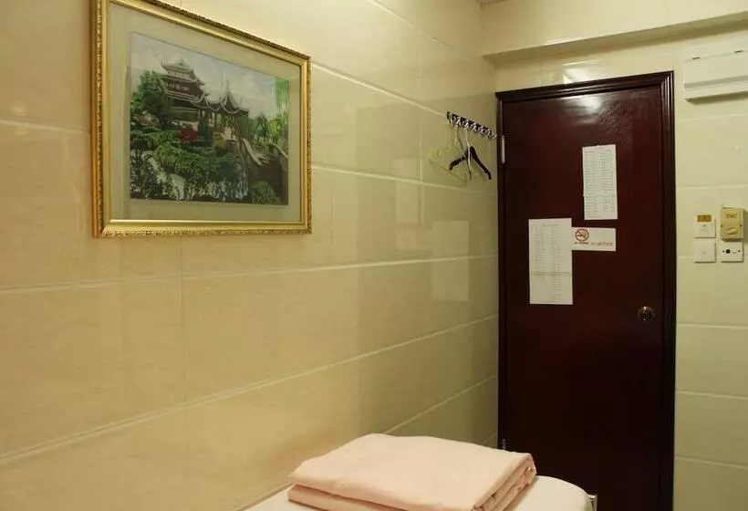 اتاق استاندارد یک نفره, Om Guest House