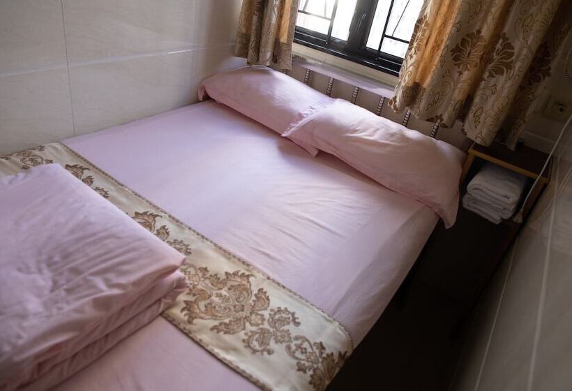 اتاق استاندارد, Om Guest House
