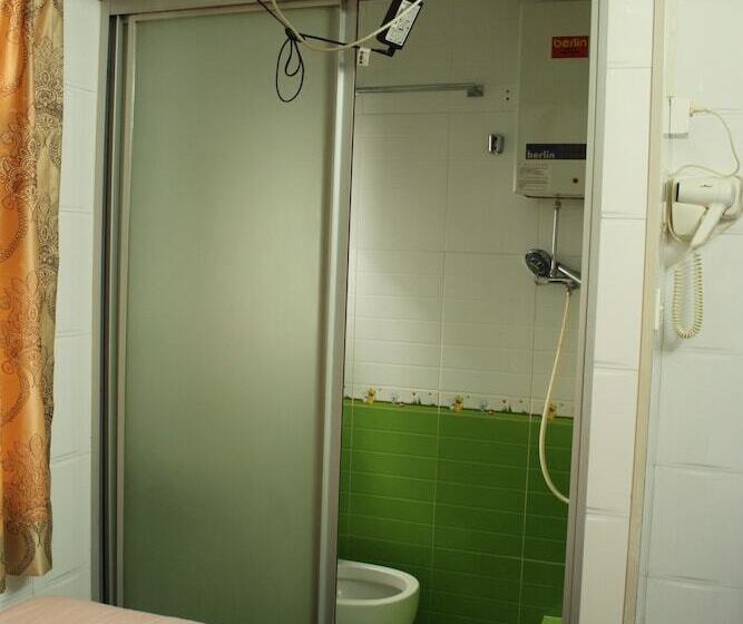 اتاق استاندارد, Om Guest House