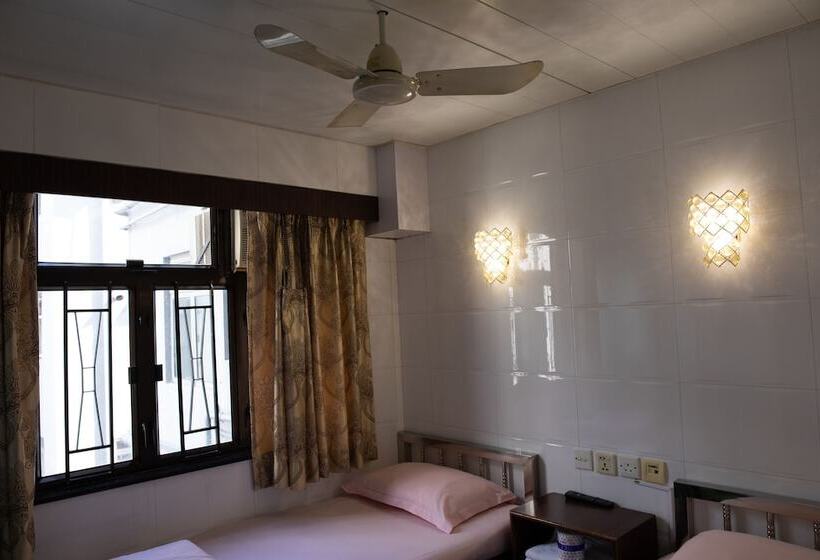 اتاق استاندارد, Om Guest House