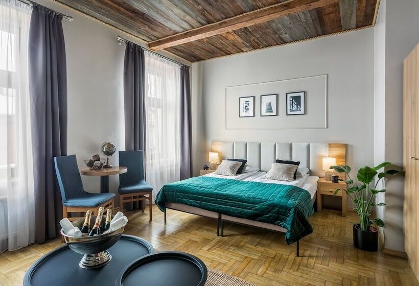 四人标准间, Aparthotel Pergamin