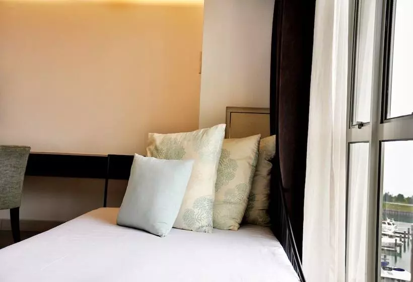 استودیو اجرایی, Avillion Admiral Cove